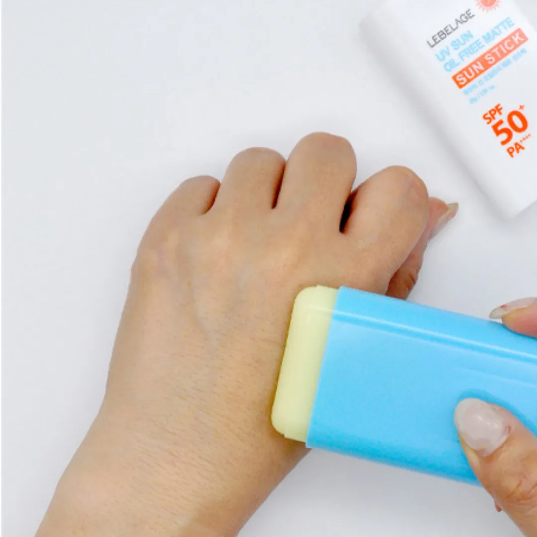 UV Sun OilFree Matte Sun Stick SPF 50+ PA++++ / Bloqueador en Barra efecto Mate FPS 50+ PA++++ - Imagen 3